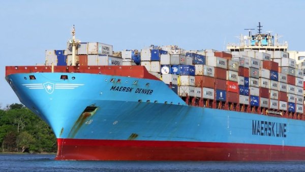 قناة السويس الاقتصادية منصة جذب استثمار أجنبي قوية