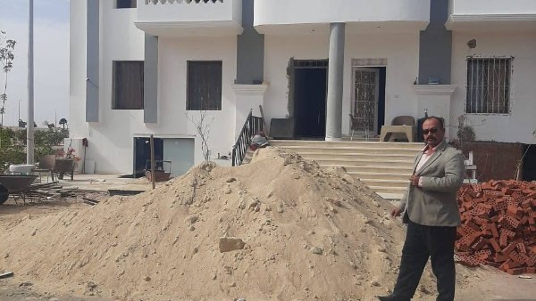 إيقاف أعمال بناء مخالف ومصادرة المعدات بـ مجاويش في الغردقة