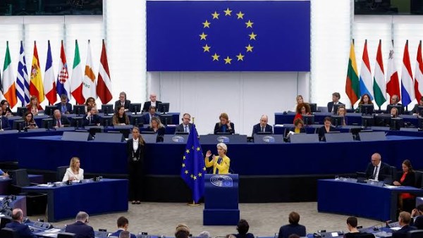 بعد تهديدات ترامب بشأن جرينلاند.. البرلمان الأوروبي يجمد إقرار اتفاق التجارة مع أمريكا