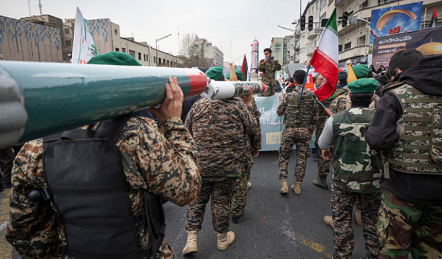 تحليلات إسرائيلية: إسقاط النظام الإيراني مهمة صعبة وترامب قد يتراجع عن الهجوم