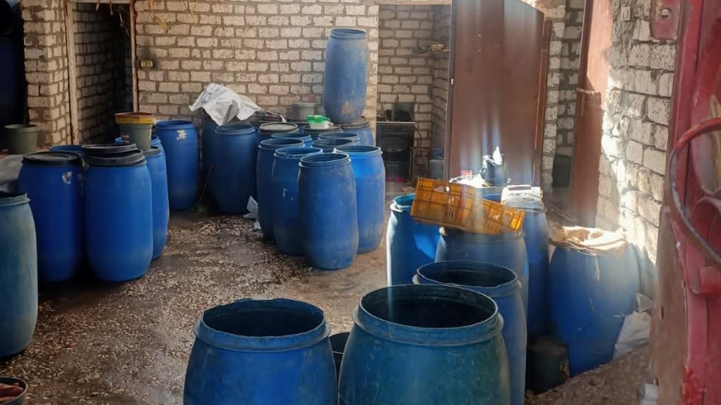 ضبط 4 أطنان مخللات مجهولة المصدر وبدون بيانات وغير صالحة بالغربية