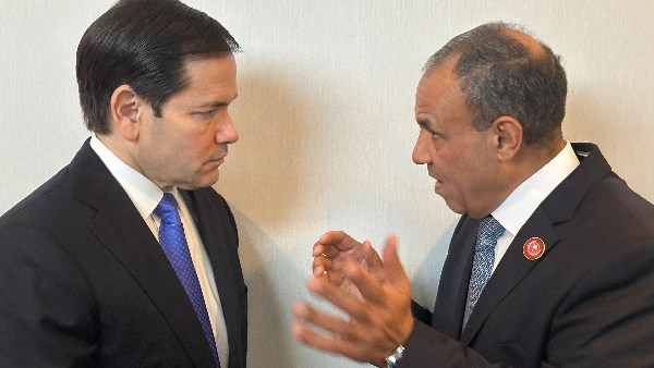 الاجتماع الأول لمجلس السلام.. وزير الخارجية يجري لقاءات مع وزراء ومسئولين