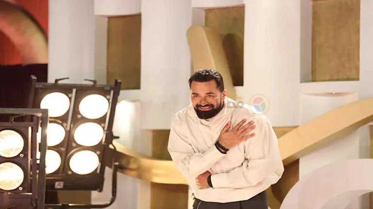 أحمد حاتم يخطف الأنظار بـ بدلة أنيقة في أحدث ظهور