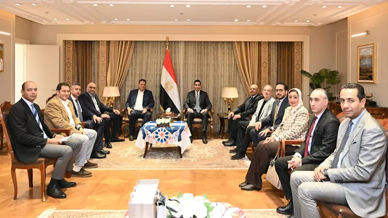 “فخر واعتزاز”.. تفاصيل زيارة اتحاد اليد لوزير الشباب والرياضة الجديد