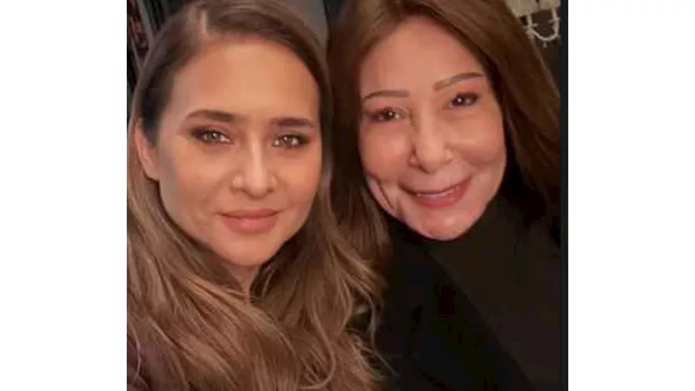 نيللي كريم تعلق على صورتها مع صفاء الطوخي.. ماذا قالت؟