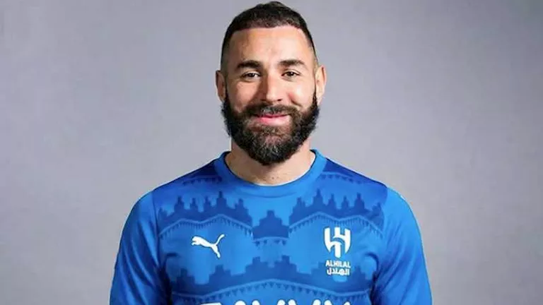 الهلال السعودي يضم كريم بنزيما رسميًا