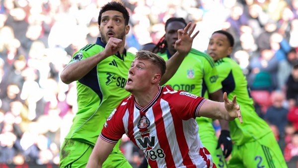 شوط أول سلبي بين سندرلاند وفولهام بالدوري الإنجليزي