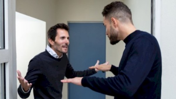 ما حكم من يتشاجر في نهار رمضان وهو صائم؟