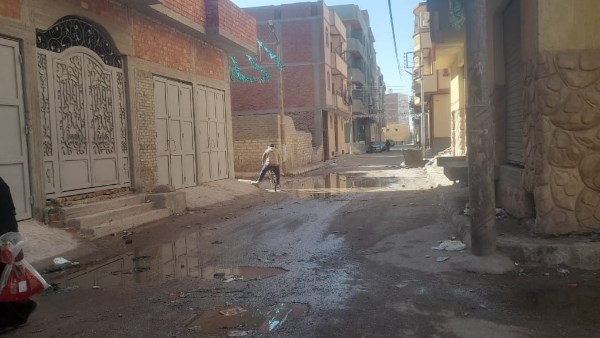 استجابة لشكاوى المواطنين.. محافظ قنا يوجه بإنهاء مشكلات الصرف الصحي في الشوارع استجابة لشكاوى المواطنين.. محافظ قنا يوجه بإنهاء مشكلات الصرف الصحي في الشوارع