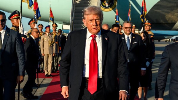 اعتقال الأمير أندرو أمر سيء للغاية للعائلة المالكة