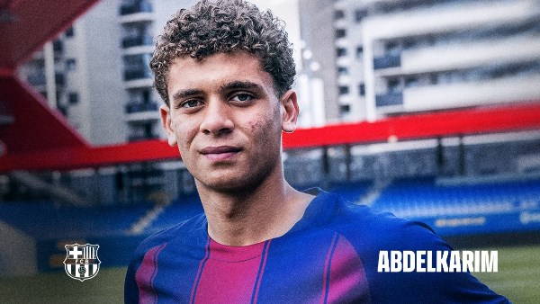 صحف إسبانيا تحتفي بقدوم حمزة عبد الكريم إلى برشلونة