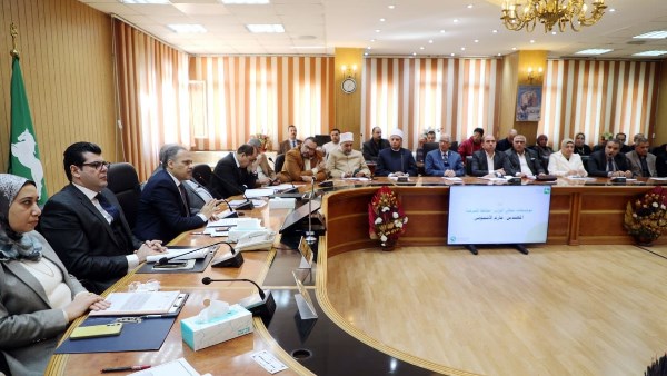 تنفيذي الشرقية يناقش ملفات المتغيرات المكانية وتقنين الأوضاع بأملاك الدولة