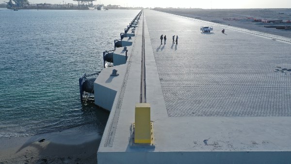 «النقل» تكشف أحدث تصوير جوي لمحطة «تحيا مصر 2» على رصيف 100 بميناء الدخيلة