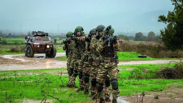 اليونان تعتزم الانضمام إلى قوات حفظ السلام الدولية في غزة