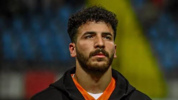 كنت رأس حربة قبل حراسة المرمى ووالدتي استلفت عشاني