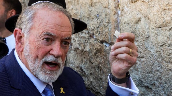 غطرسة القوة.. السفير الأمريكي لدى تل أبيب يؤيد سيطرة الاحتلال على أراضي الشرق الأوسط