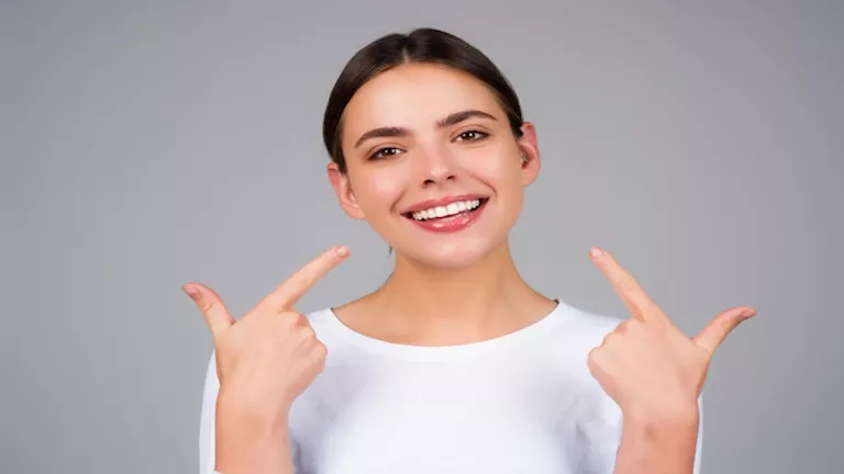 كيف تخفف الابتسامة التوتر وتحسن تعابير الوجه والمزاج؟