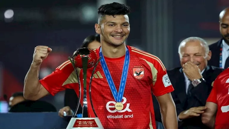 كالمار السويدي يتفق مع الأهلي لضم المغربي أشرف داري