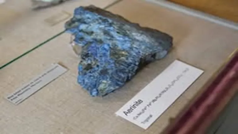 حجر يتغيّر أمام العيون.. سر لم يُحل منذ 30 عاماً