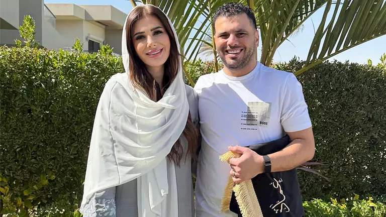 4 صور لزوجة عماد متعب