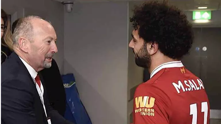 رسالة مؤثرة من بيتر مور بعد رحيل محمد صلاح عن ليفربول