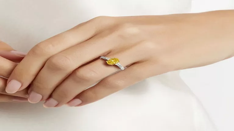 من أين جاءت فكرة خاتم الخطوبة؟ حكاية أول رمز للحب الأبدي عبر التاريخ