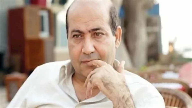 طارق الشناوي يعلق على تغيير كلمات “لست قلبي” بدار الأوبرا