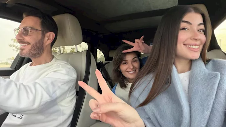 ليلى أحمد زاهر تتألق بإطلالات جديدة تخطف الأنظار على السوشيال ميديا