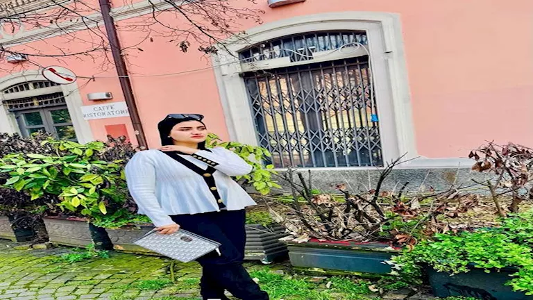 محمد عواد في العمرة