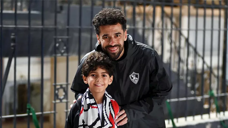9 صور من استقبال لاعبى الزمالك للطفل الفلسطيني سمير حجازي بالتدريبات