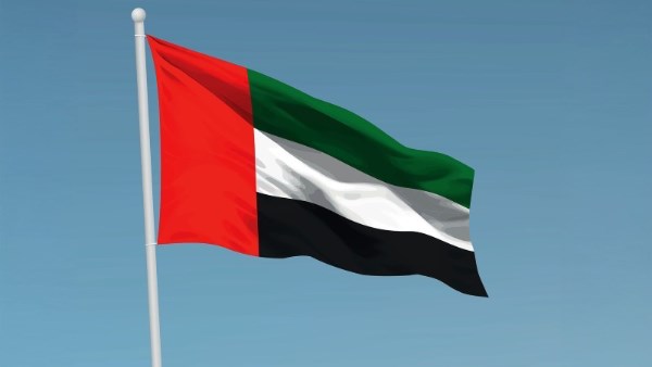 السيطرة على حريق اندلع في منشأة نفطية بمنطقة الرويس نتيجة استهداف طائرة مسيرة