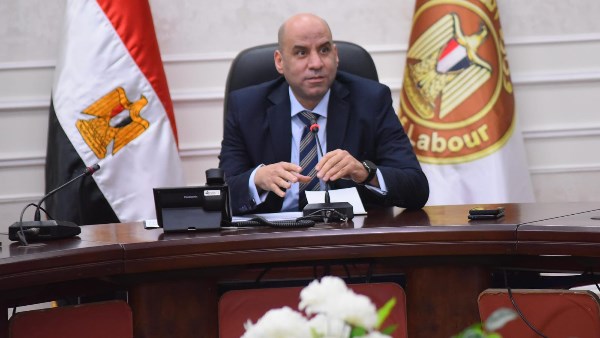 ضوابط لتشغيل الأطفال وحظر عملهم في المهن الخطرة