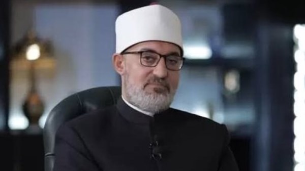 مفتي الجمهورية يعزي المهندس خالد هاشم وزير الصناعة في وفاة والدته