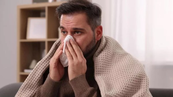 روشتة صحية لمجابهة مخاطر التقلبات الجوية.. نحمي مناعتنا إزاي في البرد؟