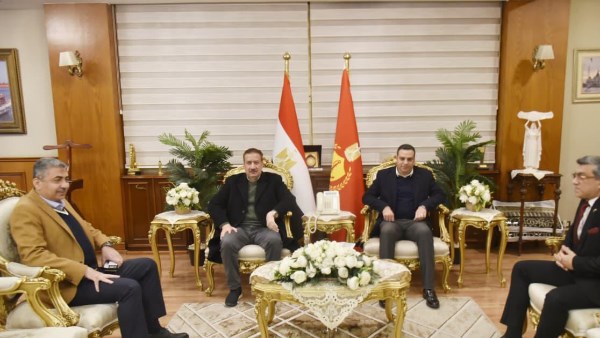 لبحث سبل التعاون محافظ بورسعيد يلتقي مسئولي بنك مصر لبحث سبل التعاون محافظ بورسعيد يلتقي مسئولي بنك مصر