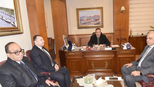 محافظ بورسعيد يشيد بالدور المهم الذي تقوم به هيئة النيابة الإدارية في حماية المال العام محافظ بورسعيد يشيد بالدور المهم الذي تقوم به هيئة النيابة الإدارية في حماية المال العام