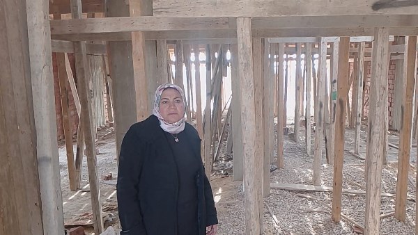 رئيسة مناخ بورسعيد تقود حملة مكبرة للتصدي لمخالفات البناء في المهد| شاهد