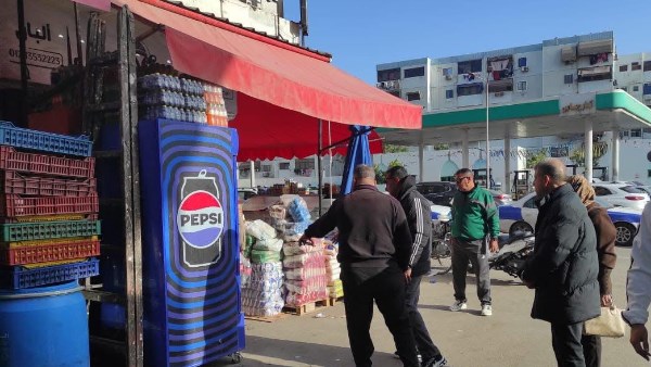 أجواء العيد تكتمل بانضباط الشارع.. حملات مكثفة للنظافة ورفع الإشغالات بأحياء بورسعيد| صور