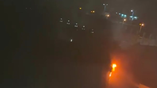 4 سيارات حماية مدنية تسيطر على حريق فندق شهير في بورسعيد 4 سيارات حماية مدنية تسيطر على حريق فندق شهير في بورسعيد