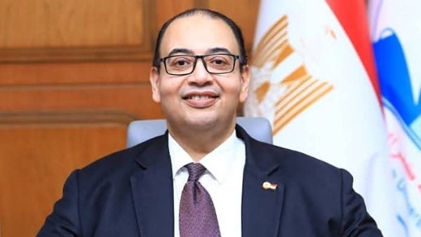 رئيس جامعة كفر الشيخ يهنئ سيدات مصر بمناسبة الاحتفال بعيد الأم