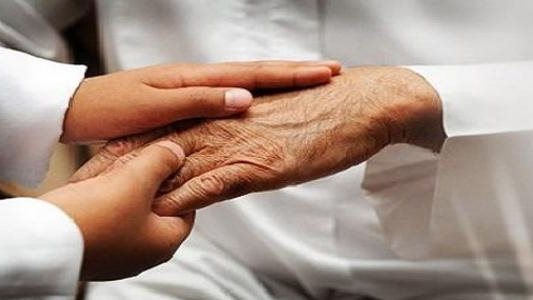 صلة الرحم سبب في سعة الرزق وطول العمر