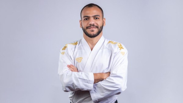 بطل العالم عبدالله ممدوح يعتزل الكاراتيه بعد مسيرة من الإنجازات مع أندية وادى دجلة