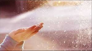 هل يجوز التبرك بماء المطر؟.. أستاذ بالأزهر يجيب