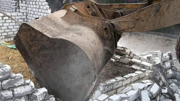 البحيرة.. إزالة 37 حالة تعدٍ على المباني بإجمالي مساحة 2981 م² البحيرة.. إزالة 37 حالة تعدٍ على المباني بإجمالي مساحة 2981 م²