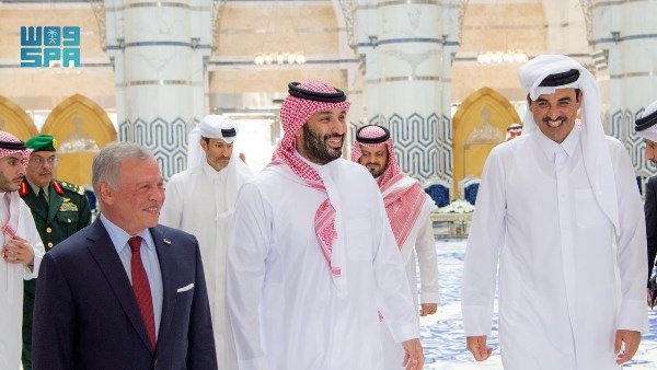 قمة ثلاثية في جدة.. السعودية والأردن وقطر تبحث تداعيات التصعيد العسكري بالمنطقة