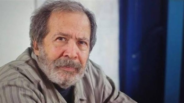 زوجة سامي عبد الحليم تنفي علاجه على نفقة خالد النبوي: يتلقى الرعاية بتأمينه الخاص