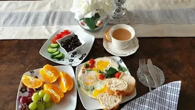 ابدأ يومك بشكل مختلف.. 5 عادات صباحية تعزز طاقتك وتحسّن مزاجك