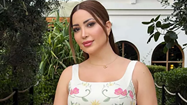 نسرين طافش بإطلالة جريئة احتفالا بعيد شم النسيم والجمهور يغازلها
