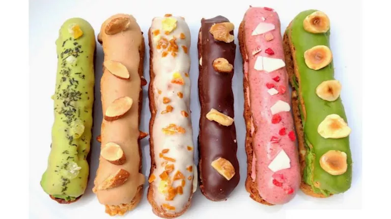 من الذهب وأسعارهم خيالية.. أغلى الحلويات في العالم