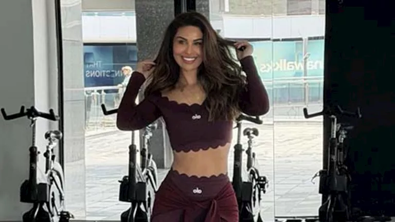 10 صور لفنانات بإطلالات جريئة في الجيم